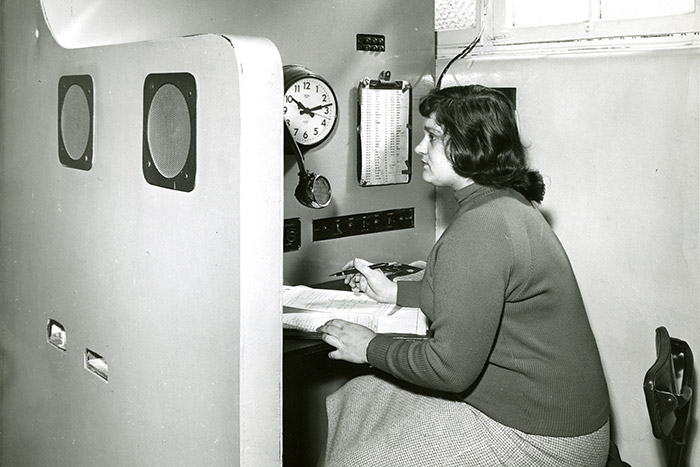 NRMA Call Centre 1970s 2 Slide 1