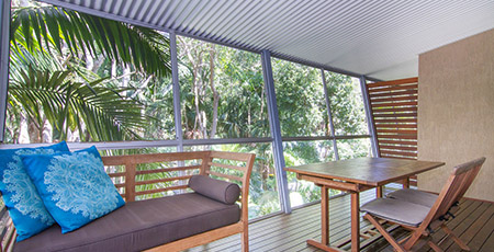 Angourie Resort - apartment deck area