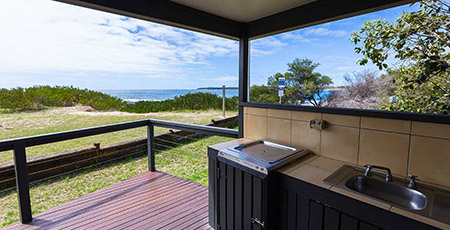 Shellharbour Beachside Villa deck