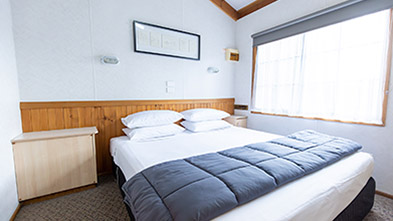 Ballarat 2 Bedroom Spa Cabin