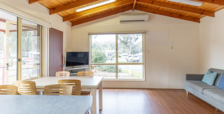 Echuca Redwood Cabin living room