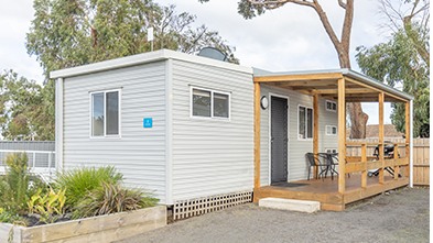 Portland Bay Ensuite Cabin exterior