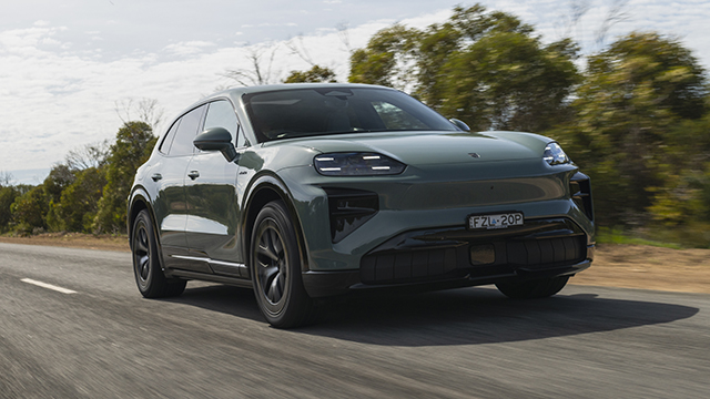 Porsche Cayenne in Mystic Green