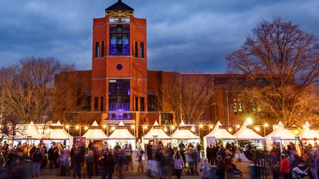 Bathurst Winter Festival 2016 Stalls lining the heritage CBD of Bathurst for the annual Bathurst Winter Festival in 2016.