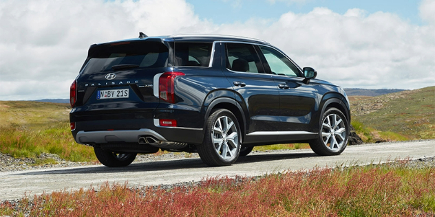 Rear view of the 2021 Hyundai Palisade