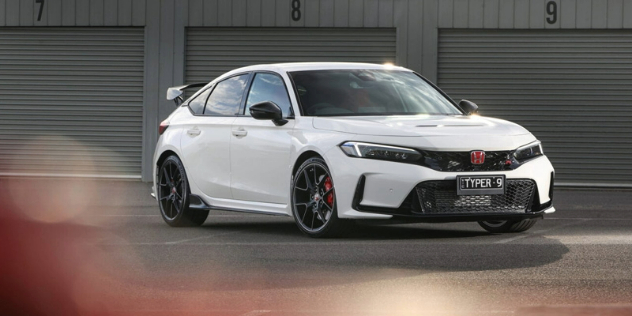 Front view of the 2023 Honda Civic Type R