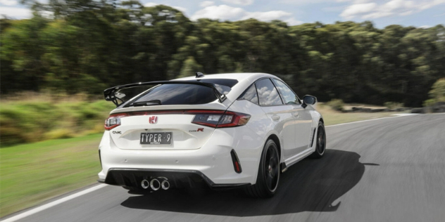 Rear view of the 2023 Honda Civic Type R