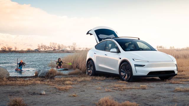 Tesla Model Y kayak