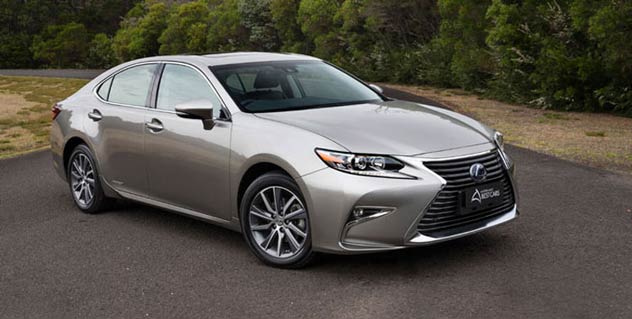 2015 Lexus ES 300h