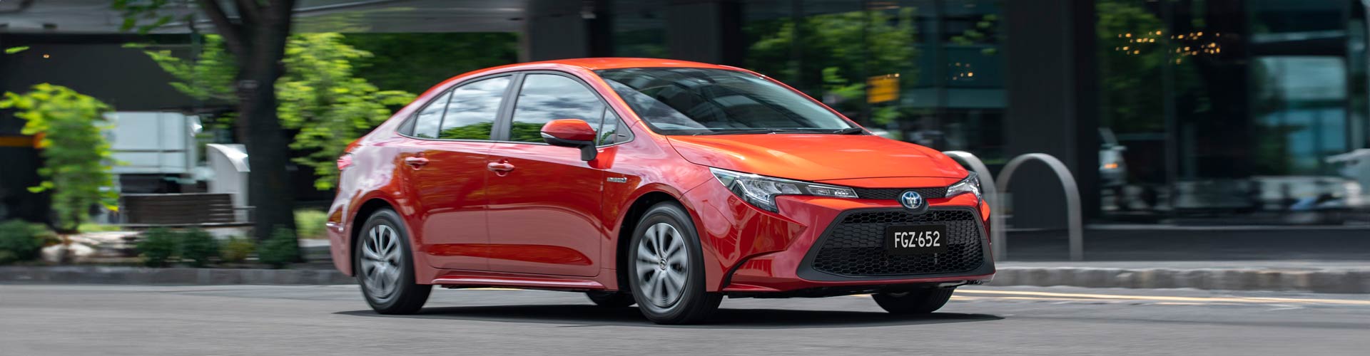 2019 Toyota Camry Ascent Sport Hybrid