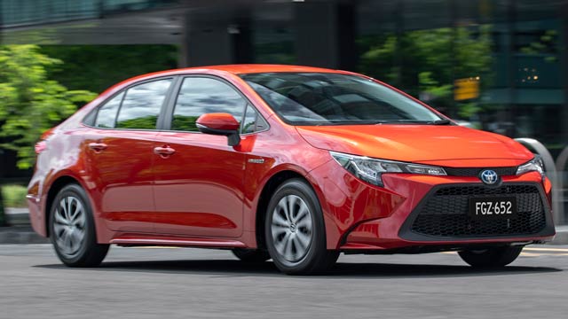 2019 Toyota Camry Ascent Sport Hybrid