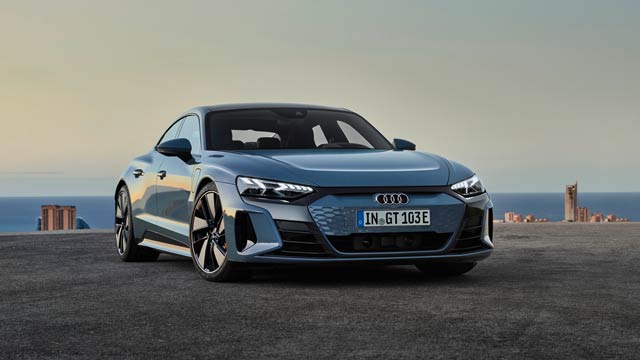 A grey 2023 Audi e-tron GT