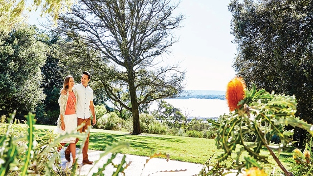 couple walking through botanical gardens Perth WA