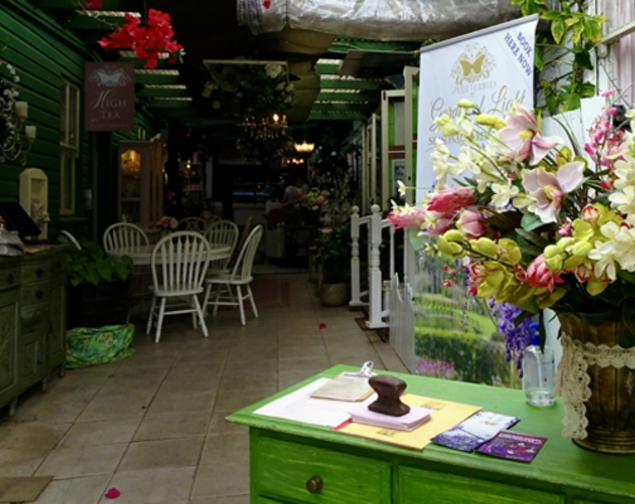 flutterbies-cafe-entrance-tyalgum-nsw-900x715 Slide 1