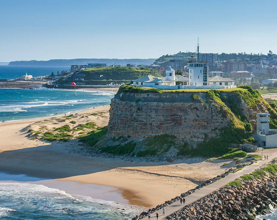 nobbys-lighthouse-nsw-900x715 Slide 5