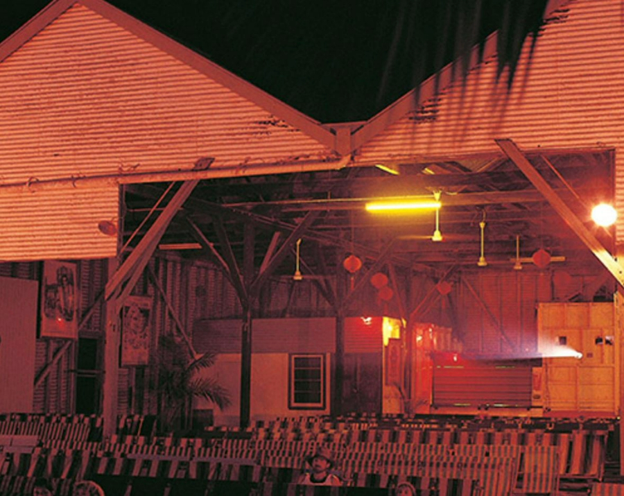 sun-pictures-outdoor-theatre-wa-900x715 Slide 3