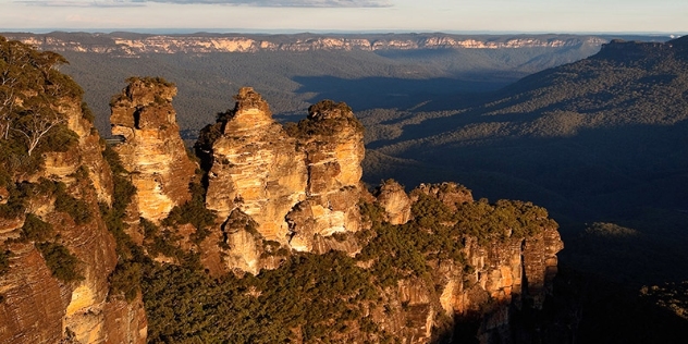 three sisters rock formation blue mountains NSW