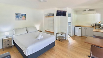 Busselton Studio Queen